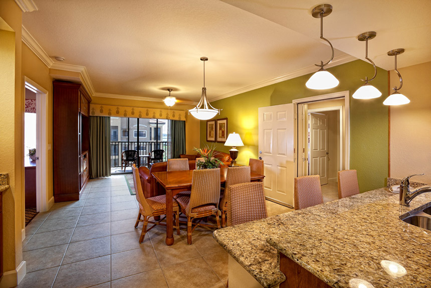 Westgate-Lakes-Dining-Room