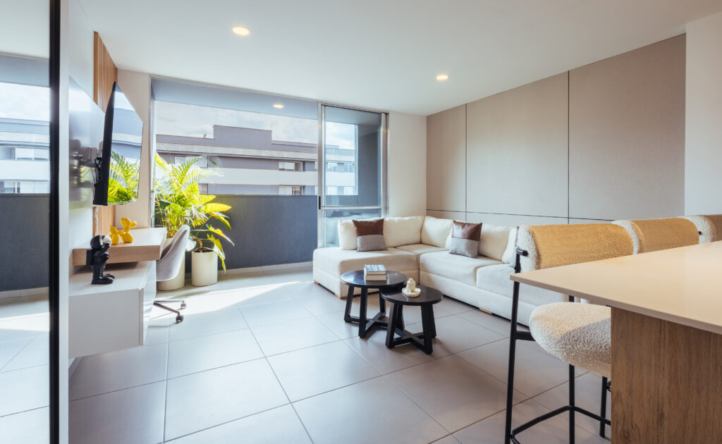 25-iHost-Urbanity-PH02-00