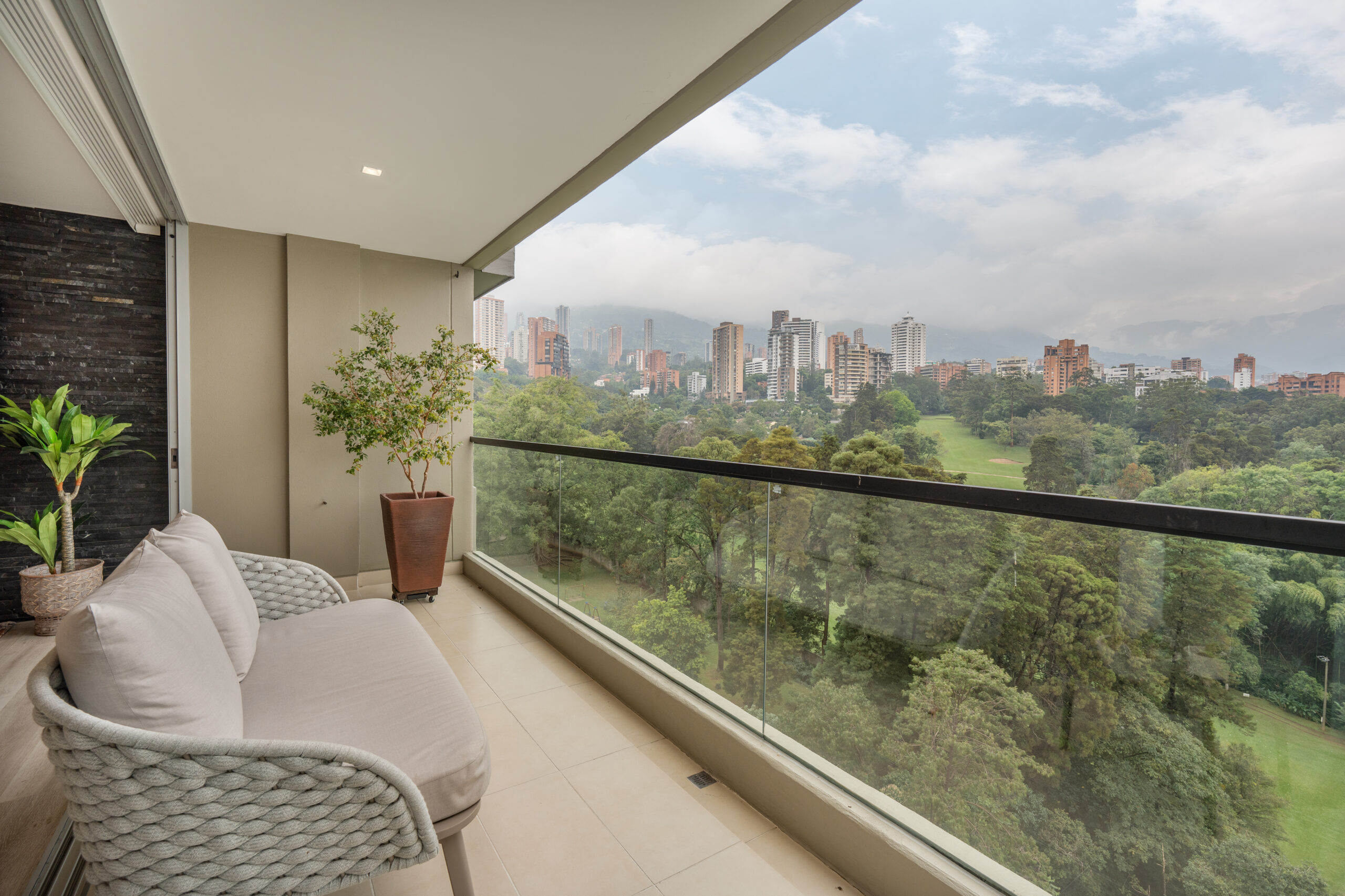 IH - EL POBLADO 1302