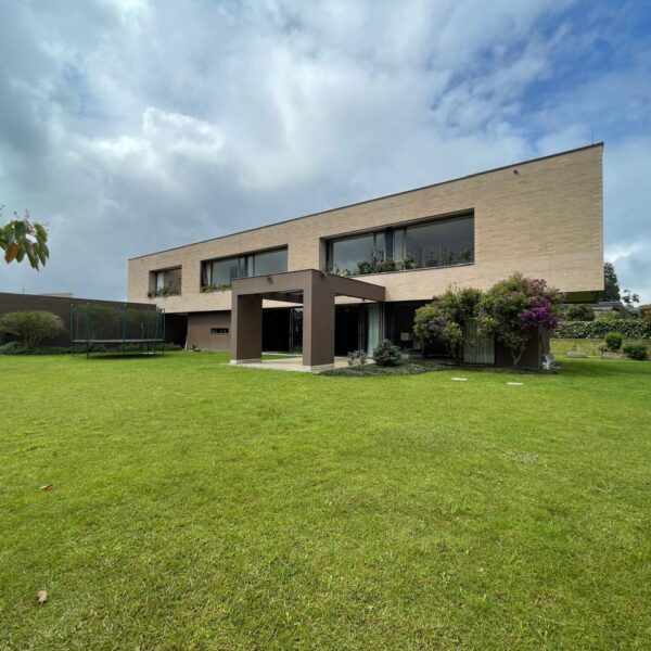 ALTO DE LAS PALMAS 440M2